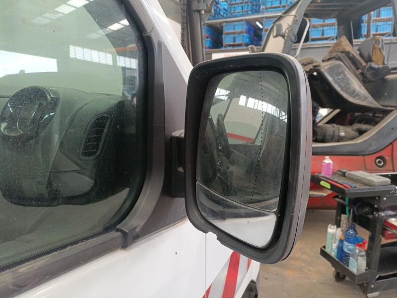 Recambio de retrovisor derecho electrico para renault trafic iii furgoneta (fg_) 1.6 dci 95 (fgmj, fgmr) referencia OEM IAM   