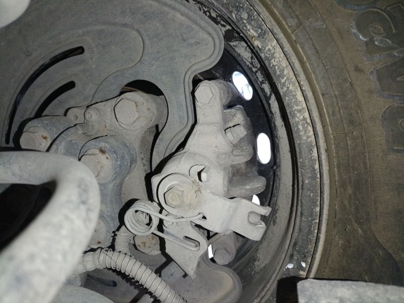 Recambio de pinza freno trasera derecha para renault trafic iii furgoneta (fg_) 1.6 dci 95 (fgmj, fgmr) referencia OEM IAM   