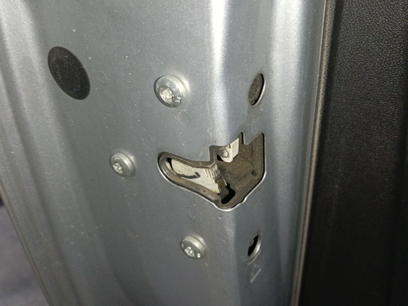 Recambio de cerradura puerta trasera izquierda para opel corsa e (x15) 1.3 cdti (08, 68) referencia OEM IAM   