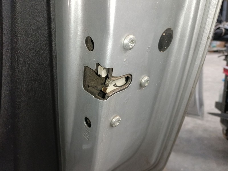 Recambio de cerradura puerta trasera derecha para opel corsa e (x15) 1.3 cdti (08, 68) referencia OEM IAM   