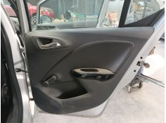 GUARNECIDO PUERTA TRASERA DERECHA 