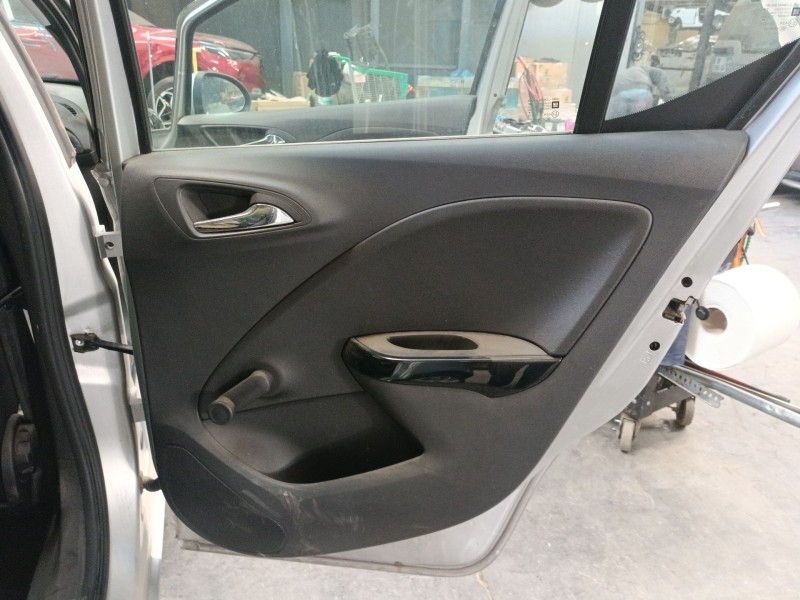 Recambio de guarnecido puerta trasera derecha para opel corsa e (x15) 1.3 cdti (08, 68) referencia OEM IAM   
