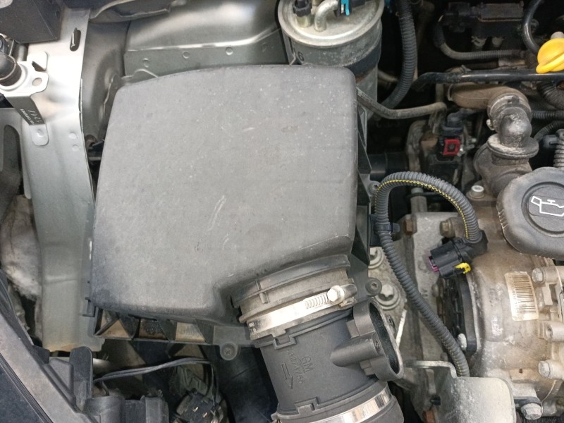 Recambio de filtro aire para opel corsa e (x15) 1.3 cdti (08, 68) referencia OEM IAM   