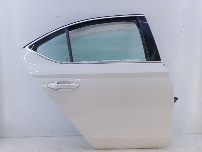 Recambio de puerta trasera derecha para skoda octavia iv (nx3, nn3, pv3) 2.0 tdi referencia OEM IAM   
