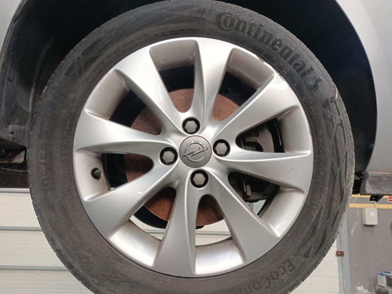 Recambio de llanta sin neumatico para opel corsa e (x15) 1.3 cdti (08, 68) referencia OEM IAM 16 PULGADAS  