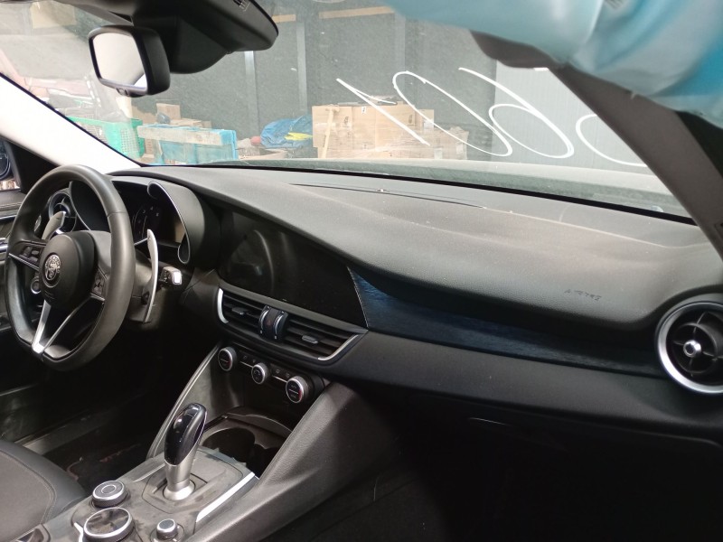 alfa romeo giulia (952_) del año 2020
