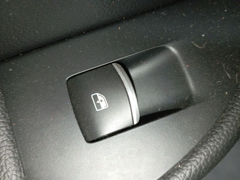 Recambio de mando elevalunas trasero izquierdo para alfa romeo giulia (952_) 2.2 d (952ala25, 952afm25, 952apa2) referencia OEM 