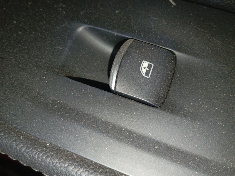 Recambio de mando elevalunas delantero derecho para alfa romeo giulia (952_) 2.2 d (952ala25, 952afm25, 952apa2) referencia OEM 