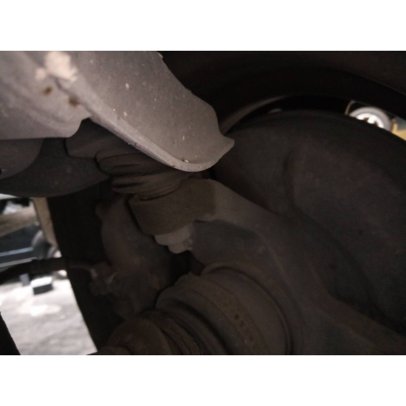 Recambio de mangueta delantera izquierda para nissan terrano/terrano.ii (r20) lx (3-ptas.) referencia OEM IAM   