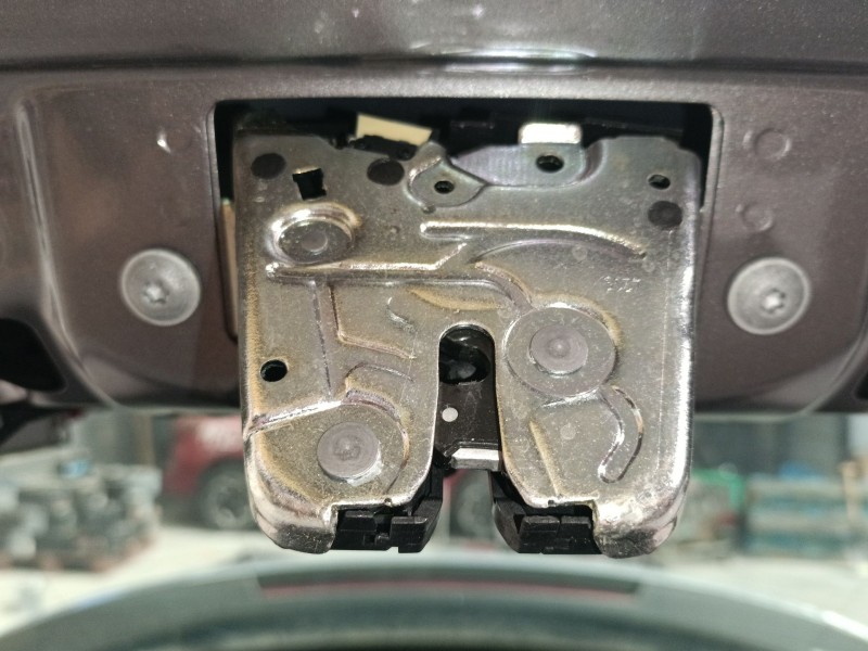 Recambio de cerradura maletero / porton para mercedes-benz clase a (w177) a 180 d (177.003) referencia OEM IAM   