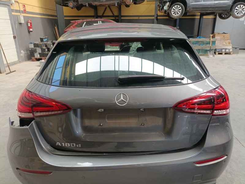 Recambio de porton trasero para mercedes-benz clase a (w177) a 180 d (177.003) referencia OEM IAM   