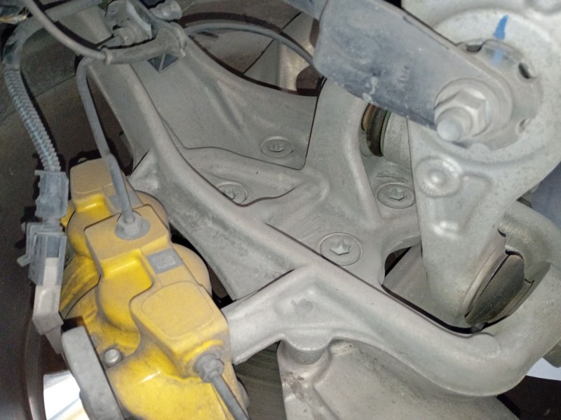 Recambio de mangueta delantera izquierda para alfa romeo giulia (952_) 2.2 d (952ala25, 952afm25, 952apa2) referencia OEM IAM   