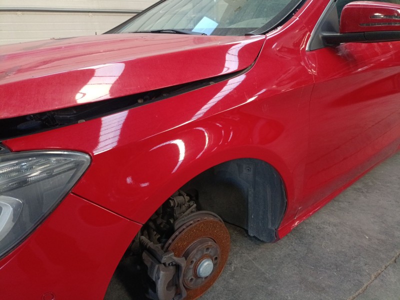 Recambio de aleta delantera izquierda para mercedes-benz cla coupé (c117) cla 200 cdi / d (117.308) referencia OEM IAM   