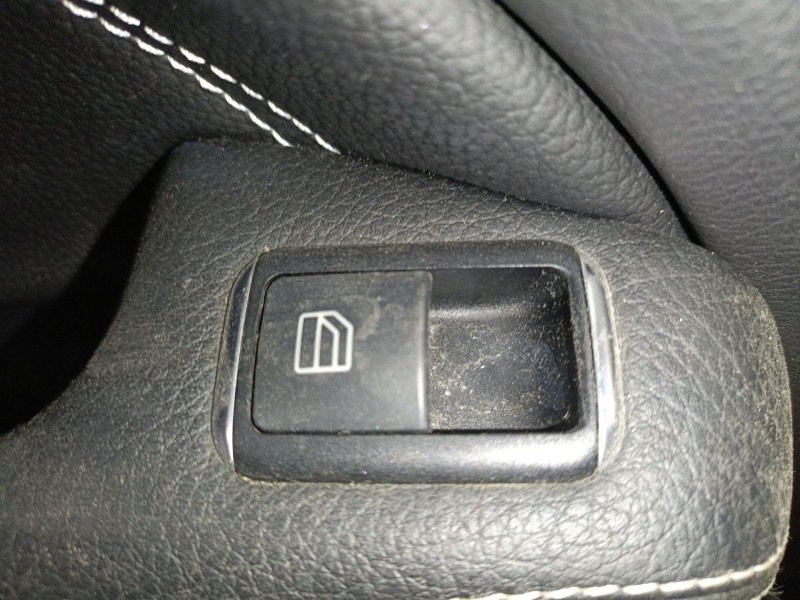 Recambio de mando elevalunas trasero izquierdo para mercedes-benz cla coupé (c117) cla 200 cdi / d (117.308) referencia OEM IAM 