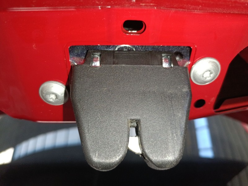 Recambio de cerradura maletero / porton para mercedes-benz cla coupé (c117) cla 200 cdi / d (117.308) referencia OEM IAM   