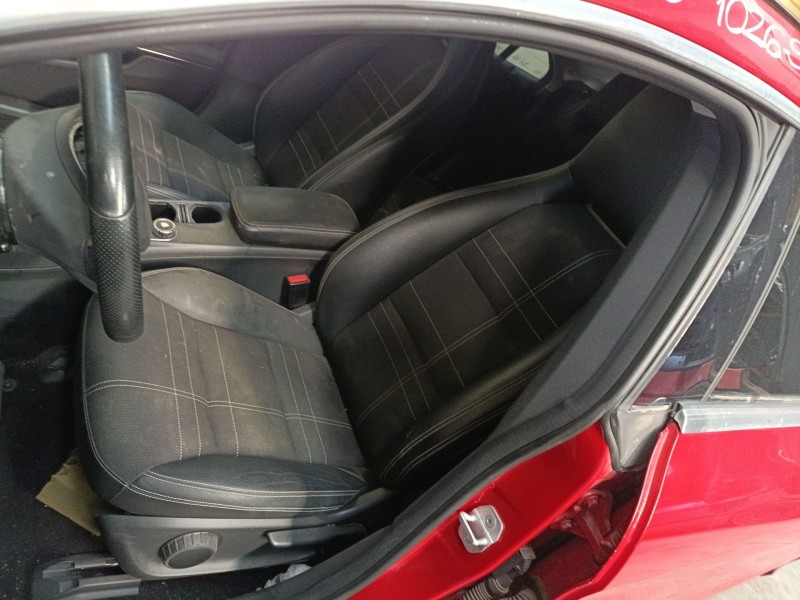 mercedes-benz cla coupé (c117) del año 2015