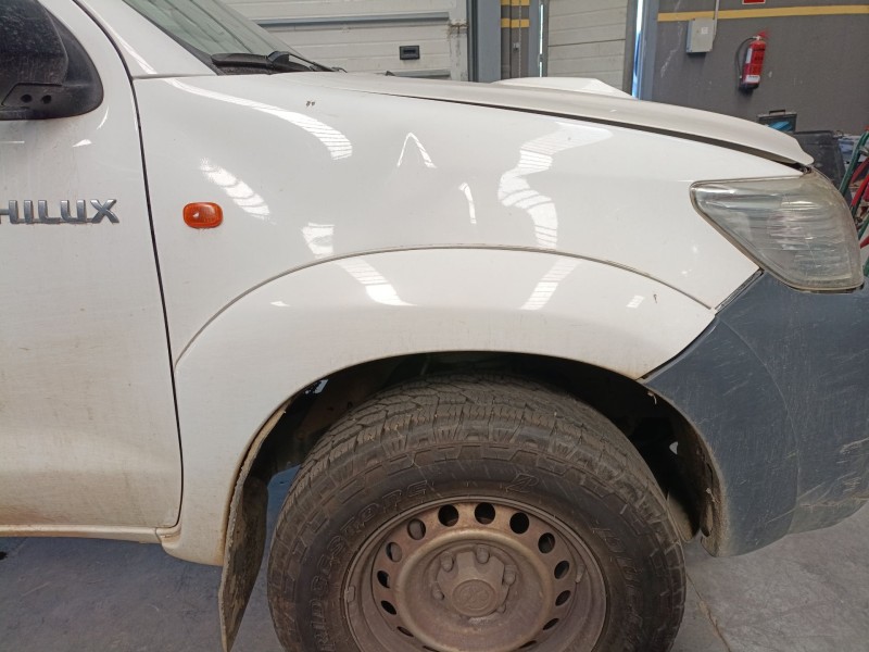 Recambio de aleta delantera derecha para toyota hilux vii pick-up (_n1_, _n2_, _n3_) 2.5 d-4d 4wd (kun25) referencia OEM IAM   