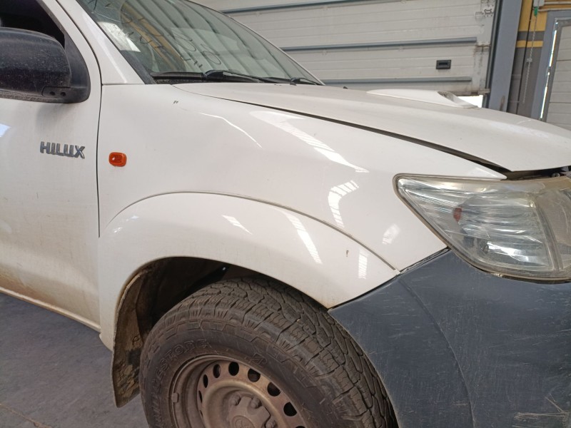 Recambio de aleta delantera derecha para toyota hilux vii pick-up (_n1_, _n2_, _n3_) 2.5 d-4d 4wd (kun25) referencia OEM IAM   
