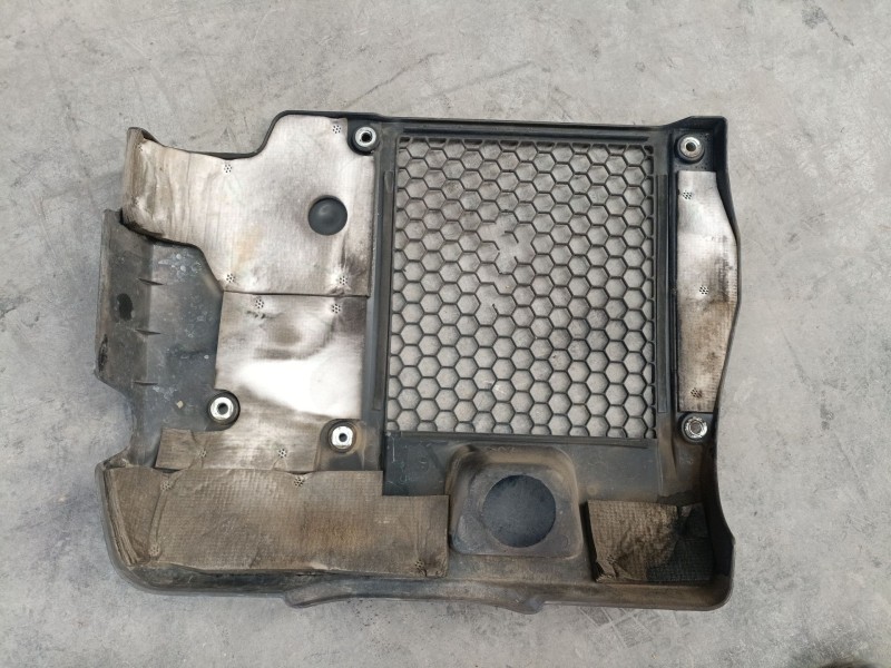 Recambio de tapa motor para toyota hilux vii pick-up (_n1_, _n2_, _n3_) 2.5 d-4d 4wd (kun25) referencia OEM IAM   
