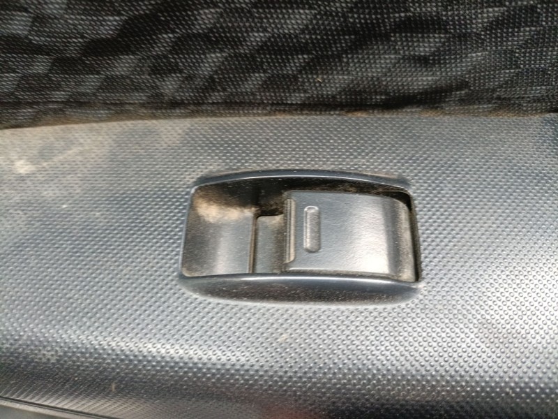 Recambio de mando elevalunas delantero derecho para toyota hilux vii pick-up (_n1_, _n2_, _n3_) 2.5 d-4d 4wd (kun25) referencia 