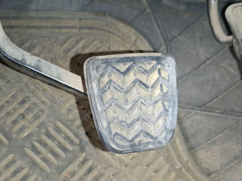 Recambio de pedal freno para toyota hilux vii pick-up (_n1_, _n2_, _n3_) 2.5 d-4d 4wd (kun25) referencia OEM IAM   