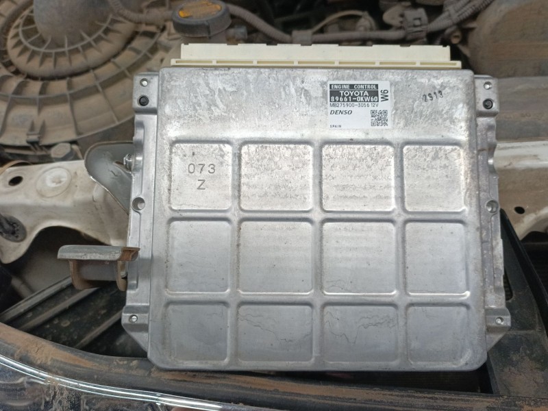 Recambio de centralita motor uce para toyota hilux vii pick-up (_n1_, _n2_, _n3_) 2.5 d-4d 4wd (kun25) referencia OEM IAM   