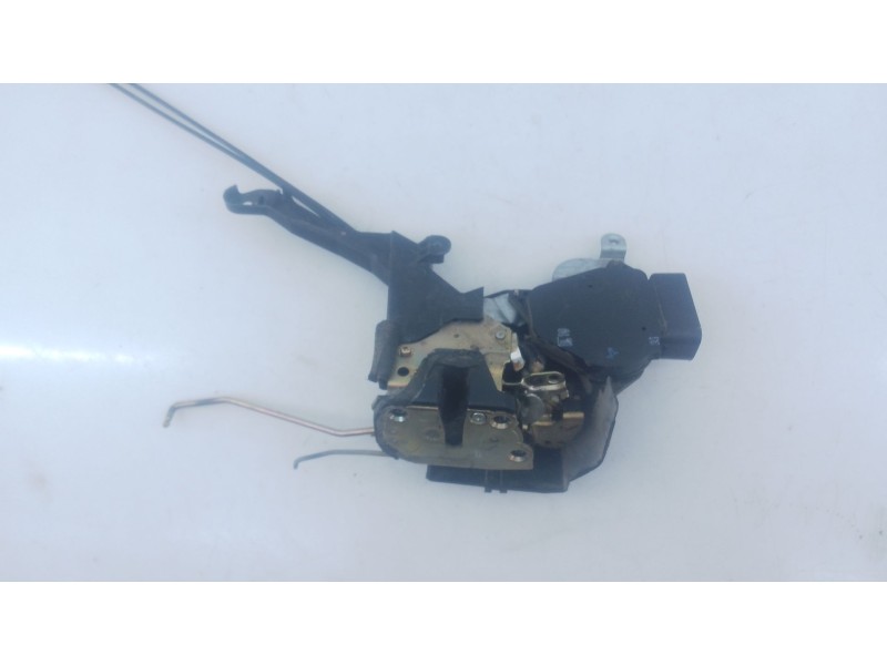 Recambio de cerradura puerta delantera izquierda para toyota rav 4 (a2) 2.0 d-4d executive 4x4 (2003) referencia OEM IAM   