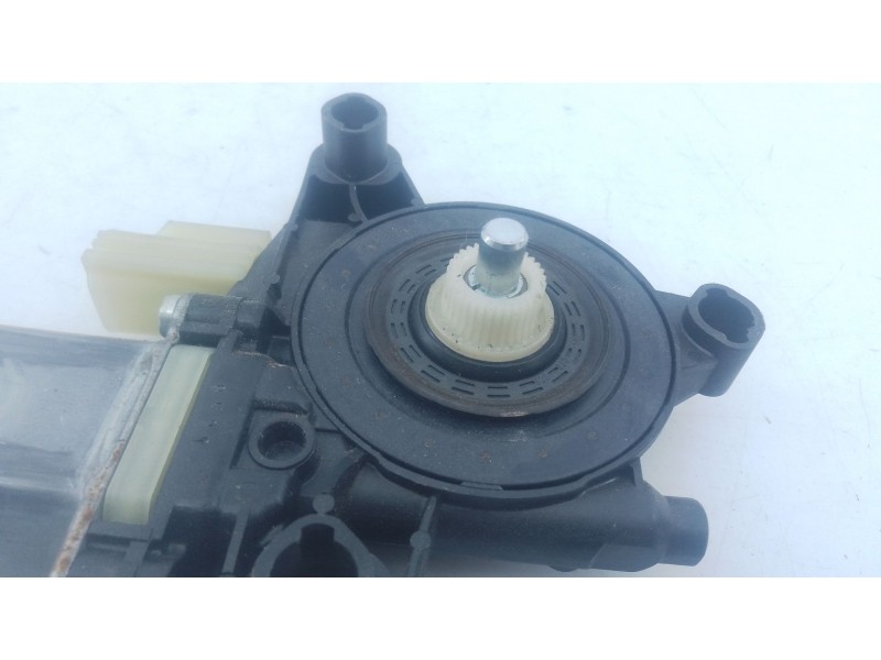 Recambio de motor elevalunas trasero izquierdo para ford kuga iii (dfk) 2.5 duratec plug-in-hybrid referencia OEM IAM   