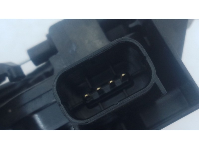 Recambio de cerradura puerta trasera izquierda para hyundai inster referencia OEM IAM   