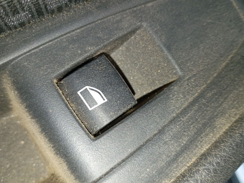 Recambio de mando elevalunas trasero izquierdo para bmw 2 active tourer (f45) 216 d referencia OEM IAM   