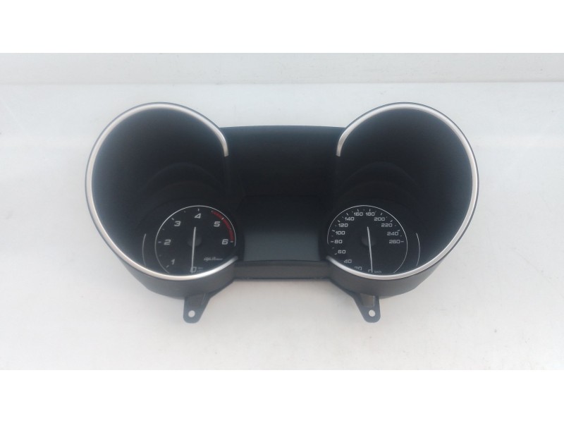 Recambio de cuadro instrumentos para alfa romeo giulia (952_) 2.2 d (952ala25, 952afm25, 952apa2) referencia OEM IAM 50559571 A3