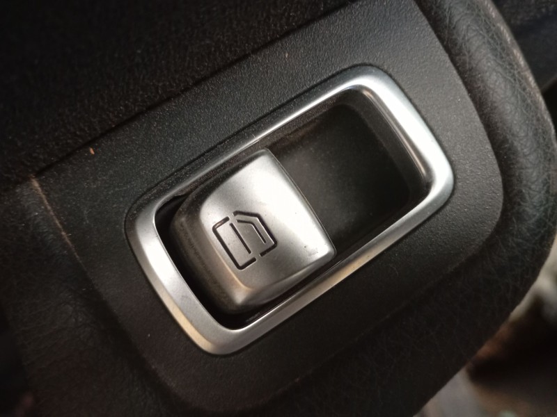 Recambio de mando elevalunas trasero izquierdo para mercedes-benz clase c (w205) c 200 bluetec / d (205.037) referencia OEM IAM 
