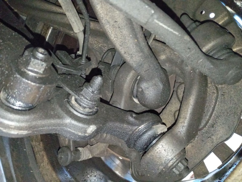 Recambio de mangueta delantera izquierda para mercedes-benz clase c (w205) c 200 bluetec / d (205.037) referencia OEM IAM   