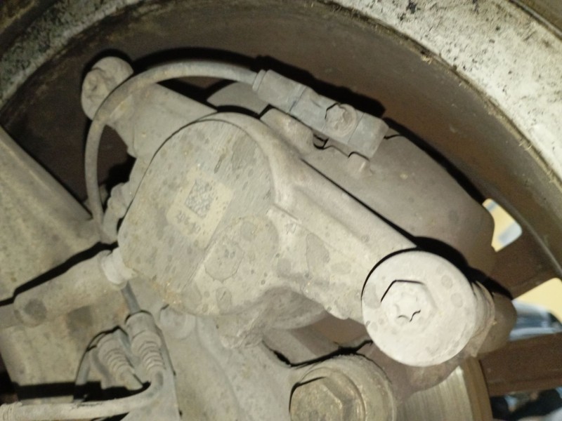 Recambio de pinza freno delantera derecha para mercedes-benz clase c (w205) c 200 bluetec / d (205.037) referencia OEM IAM   