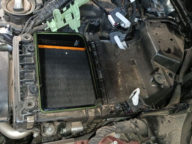 Recambio de filtro aire para mercedes-benz glc (x254) 220d 4-matic (254.605) referencia OEM IAM   