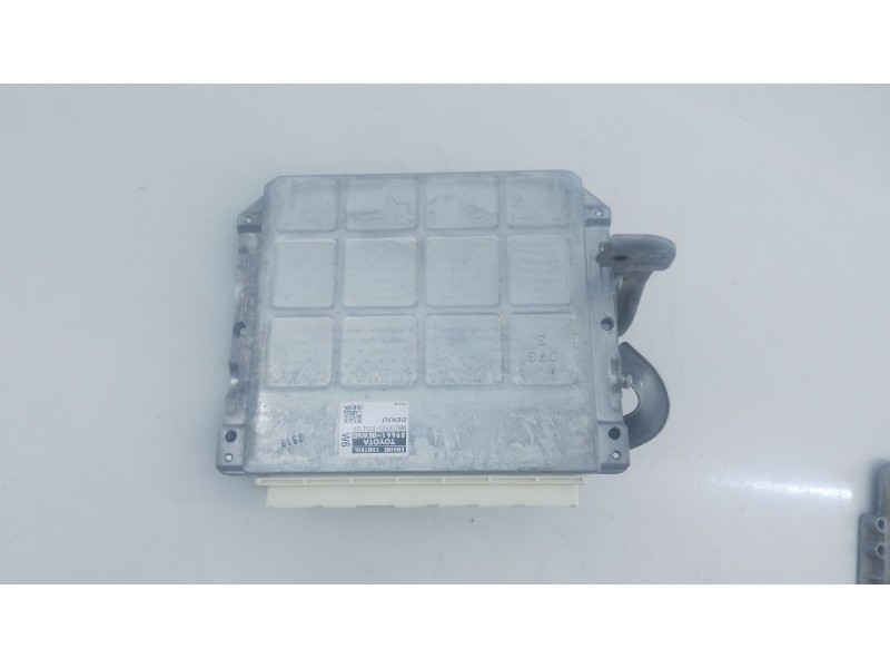 Recambio de centralita motor uce para toyota hilux vii pick-up (_n1_, _n2_, _n3_) 2.5 d-4d 4wd (kun25) referencia OEM IAM 896610