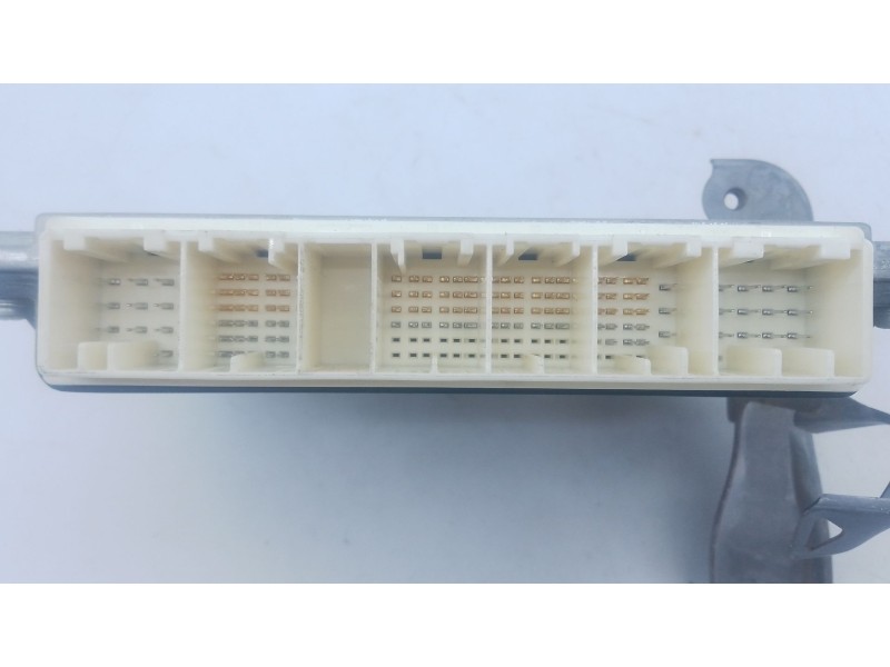 Recambio de centralita motor uce para toyota hilux vii pick-up (_n1_, _n2_, _n3_) 2.5 d-4d 4wd (kun25) referencia OEM IAM 896610