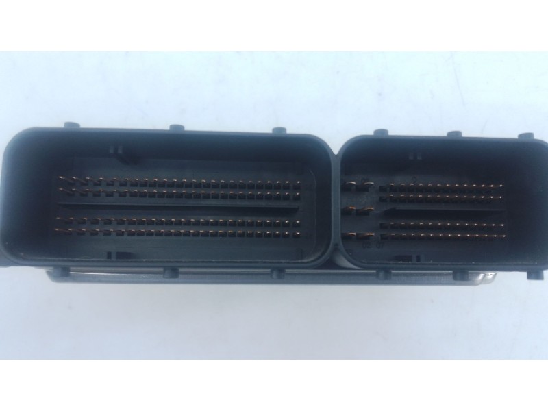 Recambio de centralita motor uce para bmw 1 (e87) 118 d referencia OEM IAM 7809001 0281014239 