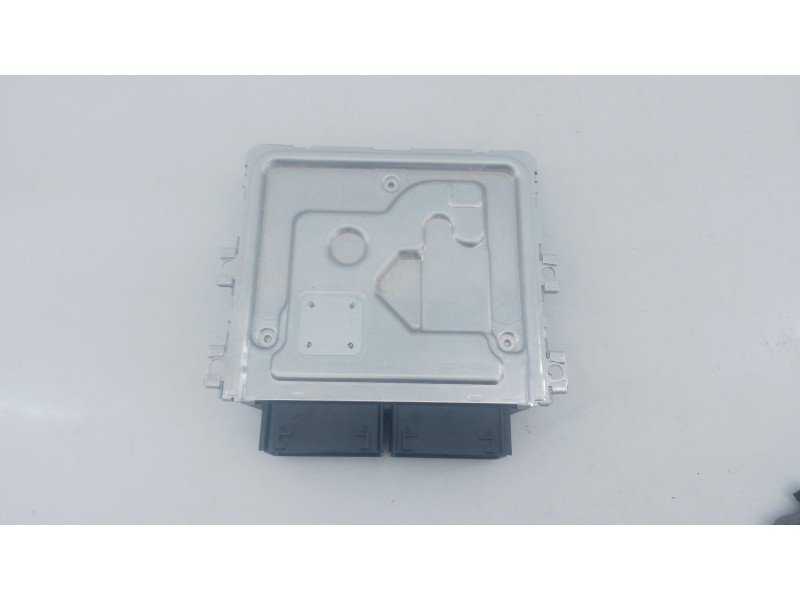 Recambio de centralita motor uce para ford tourneo combi v769 referencia OEM IAM R2X112A650AC  