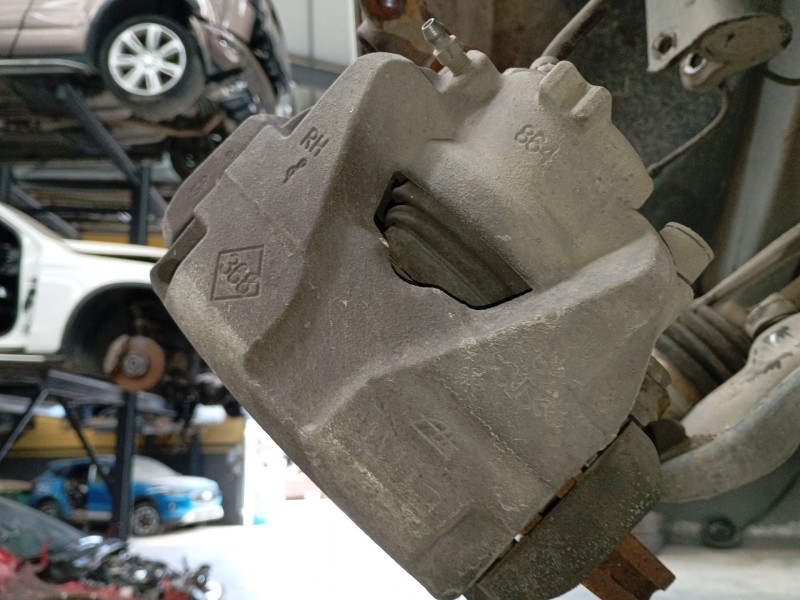 Recambio de pinza freno delantera derecha para dacia dokker monospace (ke_) 1.5 blue dci 95 (kejl) referencia OEM IAM   