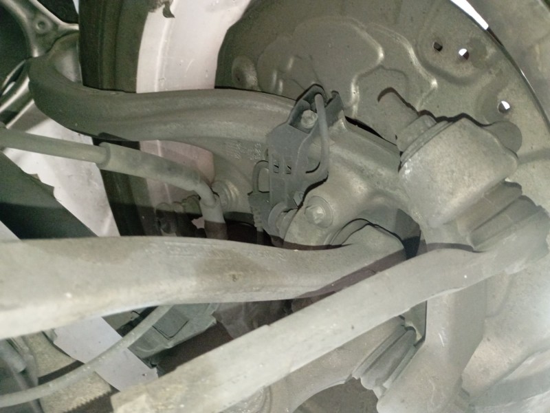 Recambio de mangueta delantera izquierda para mercedes-benz clase c t-model (s205) c 200 bluetec / d (205.237) referencia OEM IA