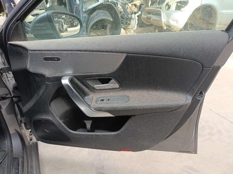 Recambio de guarnecido puerta delantera derecha para mercedes-benz clase a (w177) a 180 d (177.003) referencia OEM IAM   