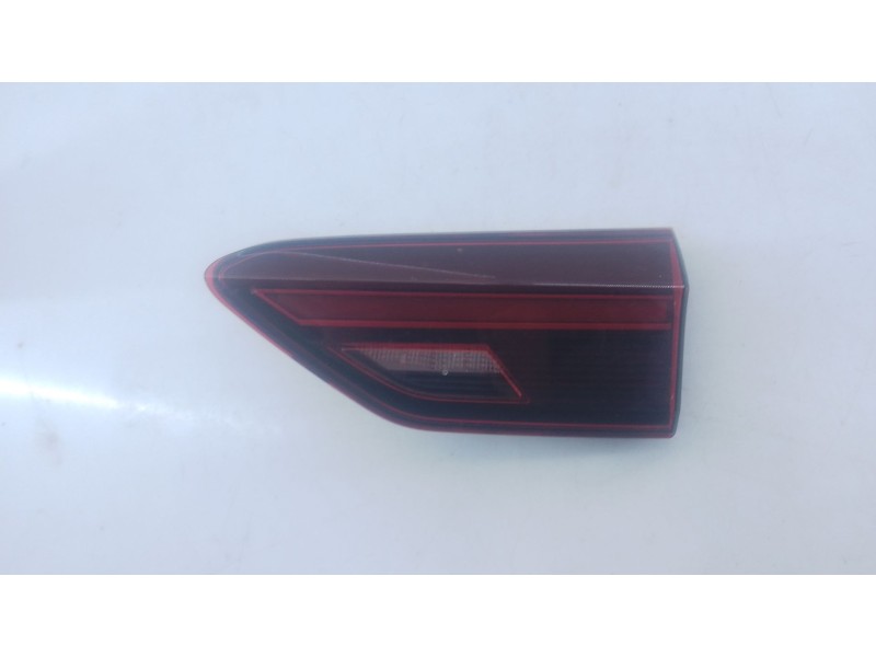 Recambio de piloto trasero derecho porton para volkswagen polo vi (aw1, bz1, ae1, bz3) 1.0 tsi referencia OEM IAM   