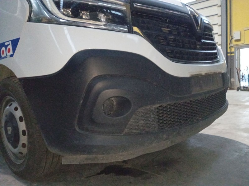 Recambio de paragolpes delantero para renault trafic iii furgoneta (fg_) 1.6 dci 95 (fgmj, fgmr) referencia OEM IAM   