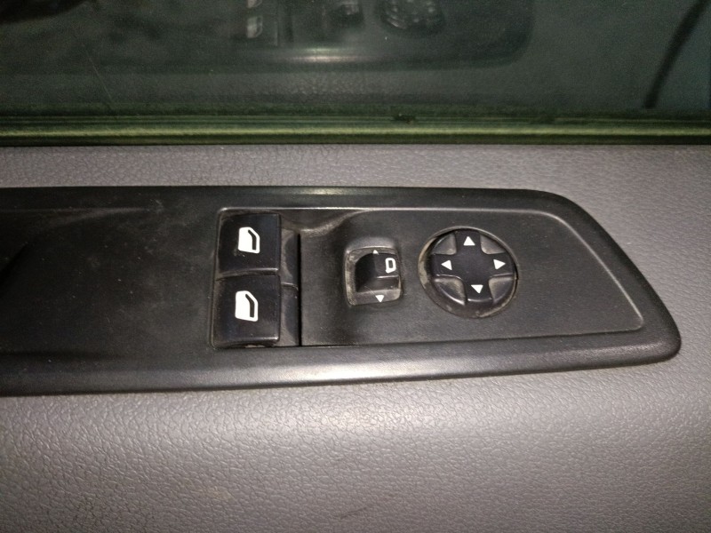 Recambio de mando elevalunas delantero izquierdo para opel vivaro c furgoneta (k0) 2.0 referencia OEM IAM   