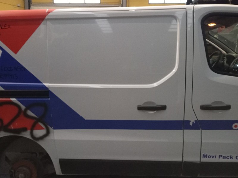 Recambio de puerta lateral corredera derecha para renault trafic iii furgoneta (fg_) 1.6 dci 95 (fgmj, fgmr) referencia OEM IAM 