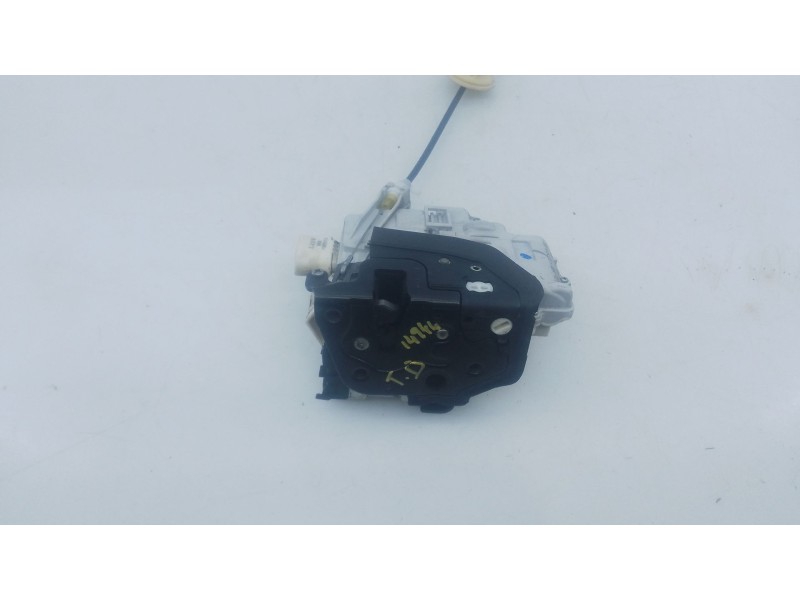 Recambio de cerradura puerta trasera derecha para volkswagen touareg (7p5, 7p6) 3.0 v6 tdi referencia OEM IAM   