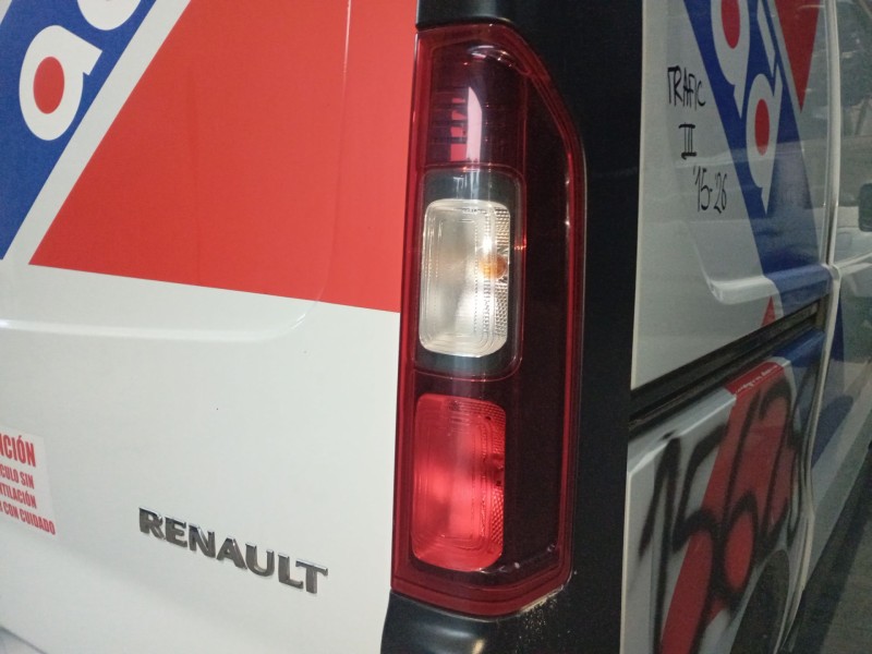 Recambio de piloto trasero derecho para renault trafic iii furgoneta (fg_) 1.6 dci 95 (fgmj, fgmr) referencia OEM IAM   