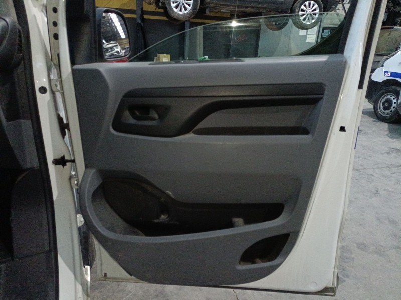 Recambio de guarnecido puerta delantera derecha para opel vivaro c furgoneta (k0) 2.0 referencia OEM IAM   