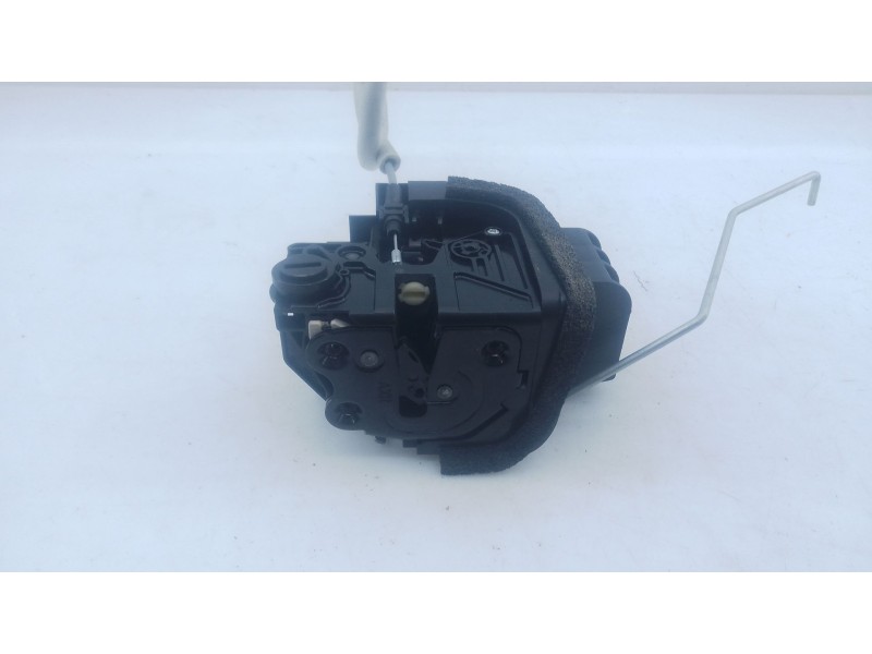 Recambio de cerradura puerta trasera derecha para hyundai inster referencia OEM IAM   